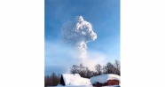 Rusya'daki Shiveluch Yanardağı 4 bin 500 metre yüksekliğe kül püskürttü