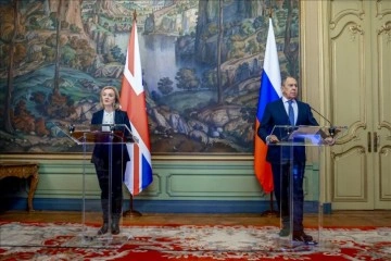 Rusya Dışişleri Bakanı Lavrov, İngiltere Dışişleri Bakanı Truss ile görüştü