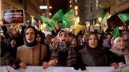 Rusya'nın İstanbul Başkonsolosluğu önünde 'Halep' protestosu