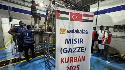 Sadakataşı Derneği 35 ülkede yaklaşık 1 milyon kişiye kurban eti ulaştırdı