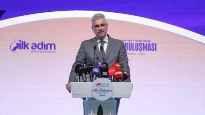 Sağlık Bakanı Kemal Memişoğlu: İlk gebeliğini yaşayan b&uuml;t&uuml;n anne adaylarımıza birebir ebe tahsis edi