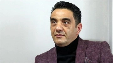 Şair Bülent Parlak vefat etti