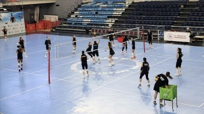 Sakarya Voleybol, Sultanlar Ligi'nin kapısını "araladı"