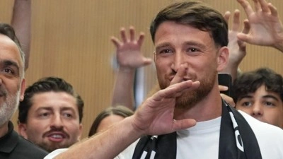 Salih &Ouml;zcan, resmen Beşiktaş'ta