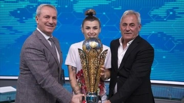 Şampiyon ABB FOMGET Kadın Futbol Takımı'nda yeni hedef Avrupa'da başarı