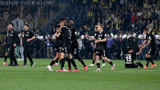 Şampiyonluktan erken kopan Beşiktaş, büyük maçlarda rakiplerine üstünlük kurdu