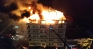 Samsun'da bir binanın 7. katı ve çatısı alev alev yandı