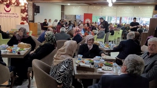 Samsun’da evlilikleri 40 yılı aşan çiftlere özel program düzenlendi