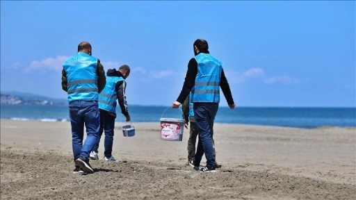 Samsun'da yükümlüler mavi bayraklı plajları yaza hazırladı
