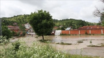 Samsun'da 5 ilçede olumsuz hava şartları sebebiyle eğitime bir gün ara verildi