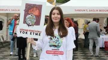 Samsun'da "Dünya Tütünsüz Günü"nde gönüllüler sigara izmariti topladı