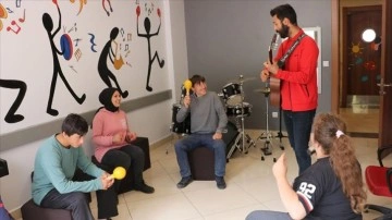 Samsun'da özel öğrenciler müzikle hayatlarını kolaylaştıracak beceriler ediniyor