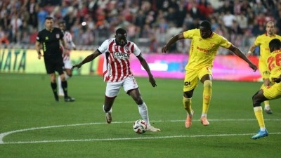 Samsunspor, G&ouml;ztepe karşısında 3 puanı 3 golle aldı