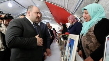 Sanayi ve Teknoloji Bakanı Mustafa Varank, Diyarbakır annelerini ziyaret etti