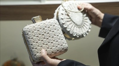 Sandıktaki &ccedil;eyizler iyiliğe d&ouml;n&uuml;ş&uuml;yor