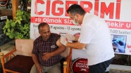 Şanlıurfa&#039;da bir restoranda Kovid-19 aşısı olanlara ciğer kebabı ikram ediliyor