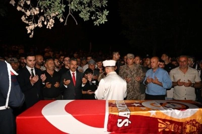 Şanlıurfa'da halı sahada kalp krizi sonucu &ouml;len jandarma uzman &ccedil;avuşun cenazesi Şırnak'ta