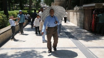 Şanlıurfa'da sıcak hava hayatı olumsuz etkiliyor