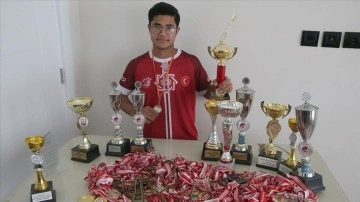 Şanlıurfalı milli dartçı, 7 yılda 75 madalya kazandı