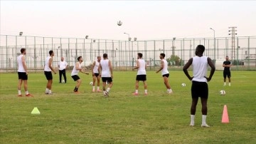 Şanlıurfaspor'da hedef gen&ccedil;lerle başarıyı yakalamak