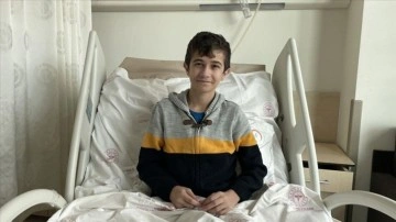 Şarapnel parçasının engelli bıraktığı Suriyeli Muhammed, İstanbul'da ameliyat oldu