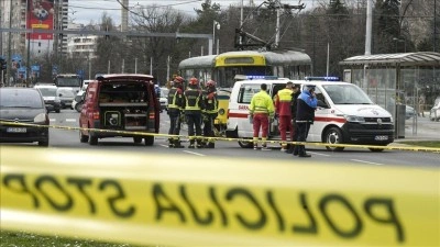 Saraybosna'da raydan &ccedil;ıkan tramvayın &ccedil;arptığı 1 kişi &ouml;ld&uuml;, 2 kişi yaralandı