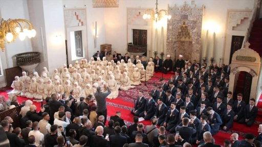Saraybosna'daki Gazi Hüsrev Bey Medresesi 475'inci mezunlarını verdi