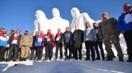 &#039;Sarıkamış şehitleri&#039; anısına yapılan kardan heykeller açıldı