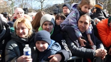 Savaştan kaçan yüzlerce Ukraynalı Belçika'da 'geçici koruma' için sıra bekliyor