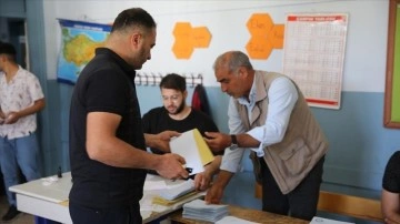 Seçimlerin yenilendiği Hilvan, Pınarbaşı ve Büyükkarıştıran'da oy kullanma işlemi başladı