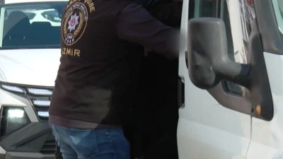 Seferihisar Belediyesine y&ouml;nelik r&uuml;şvet operasyonunda 6 zanlı g&ouml;zaltına alındı