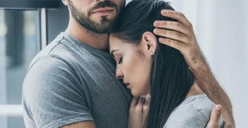 Şefkatsizlik, kadınları arayışa yöneltiyor -Selçuk Aka yazdı-