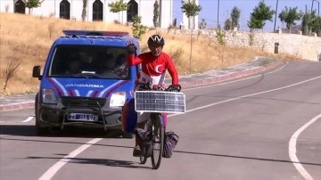 Şehit Fethi Sekin anısına İzmir'den Elazığ'a pedal çevirdi