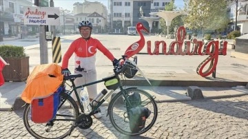 Şehit Gördesli Makbule Efe anısına İzmir'den Sındırgı'ya pedal çevirdi