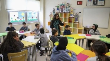 Şehit Oğuzhan Yaşar İmam Hatip Ortaokulu öğretmenlerinden "Z kuşağını yakalama" projesi