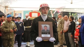 Şehit Piyade Uzman Çavuş Mustafa Çakmak Hatay'da son yolculuğuna uğurlandı
