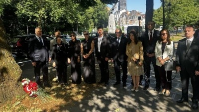 Şehit T&uuml;rk diplomat Dursun Aksoy Br&uuml;ksel'de anıldı