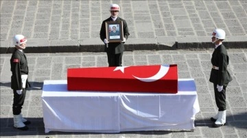 Şehit Uzman Çavuş Serttaş için Diyarbakır'da tören düzenlendi