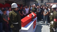 Şehit Uzman Onbaşı Gezer&#039;in cenazesi defnedildi