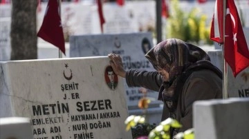 Şehitliklerde hüzünlü bayram arifesi