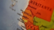 Senegal&#039;de, başörtüsünü yasaklayan Fransız okuluna kapatma uyarısı