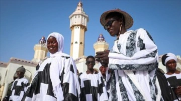 Senegal'de Müridiler Ramazanın 20'nci günü dolayısıyla toplu yemek pişirdi