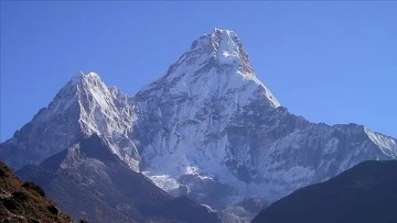 Şerpa, Malezyalı dağcıyı Everest’te 'imkansız' noktadan kurtardı