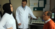 Ses hastalarına opera sanatçısı eşliğinde piyanoyla ses terapisi