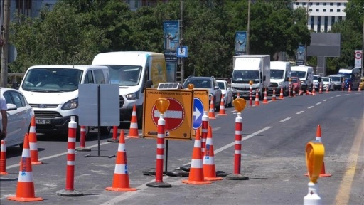 Sıhhiye Köprüsü'nde bakım çalışmaları nedeniyle trafik yoğunluğu oluştu