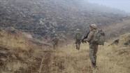 Siirt&#039;te PKK&#039;lı teröristlerden üs bölgesine uzun namlulu silahlarla saldırı: 1 şehit, 1 yaralı