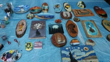 Siirt'te atık odun ve ağaç parçaları el sanatları kursunda kullanılıyor