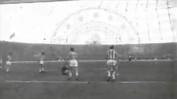 Sinema Genel Müdürlüğü 1960'ta oynanan Galatasaray-Fenerbahçe maçının görüntülerini paylaştı