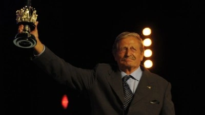Sinema ve tiyatroya adanan &ouml;m&uuml;r: M&uuml;şfik Kenter
