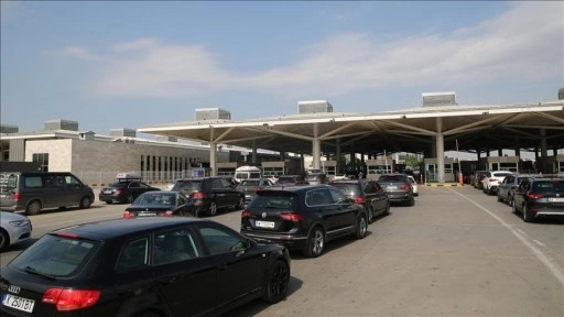 Sınır kapılarında alınan önlemler gurbetçilerin geçişlerini hızlandırdı